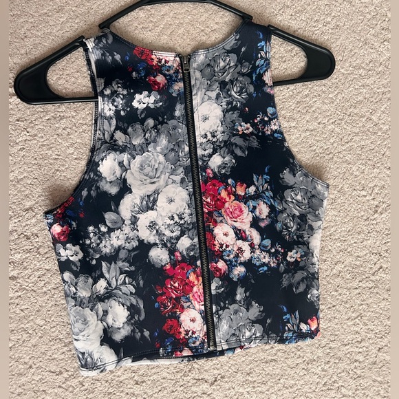 FLORAL ABERCROMBIE AND FITCH TOP - Picture 3 of 3